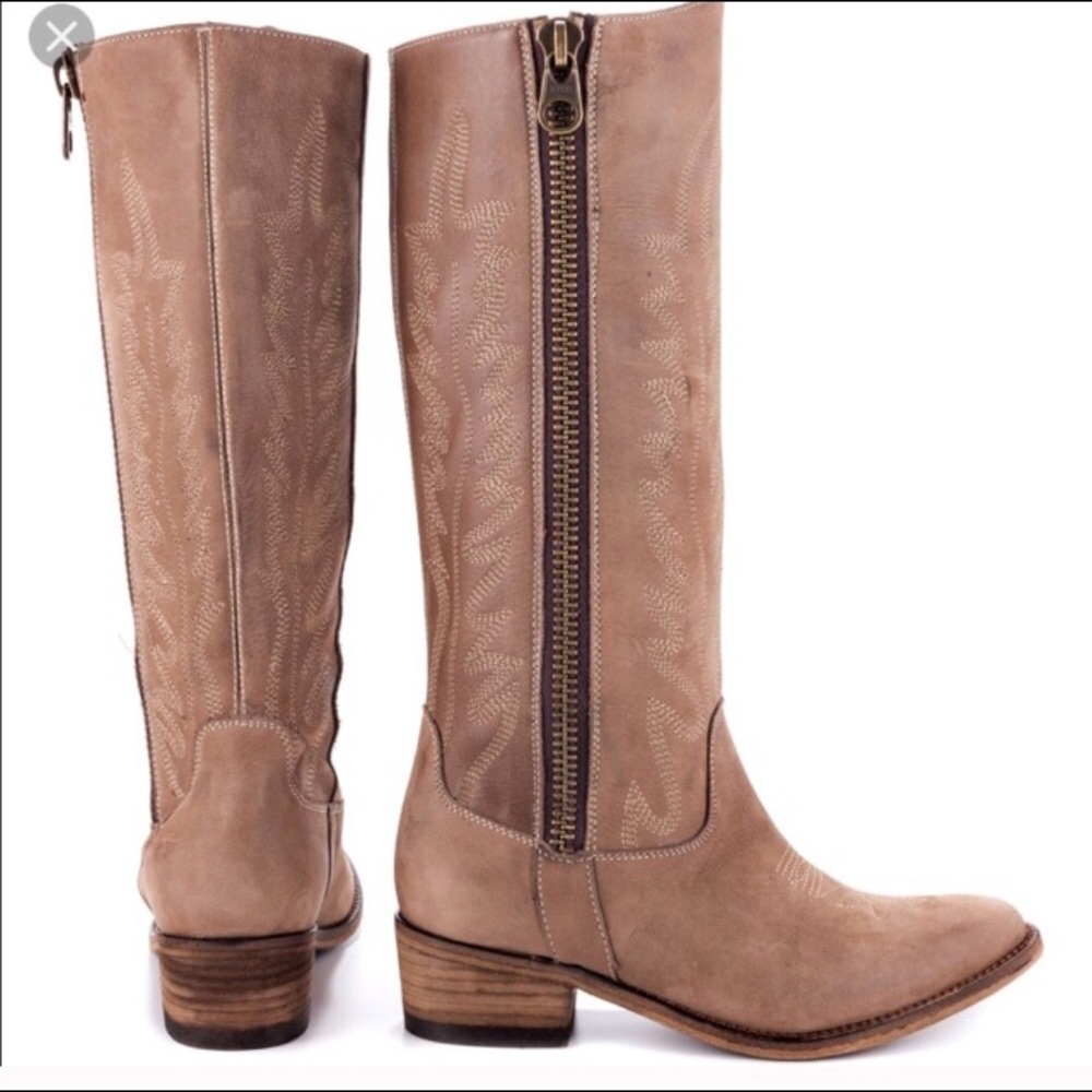 Steve Madden Graced Leather Boots